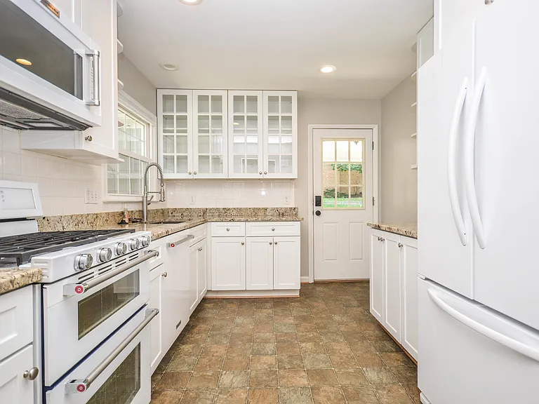 4805 Willet Dr — Photo 11
