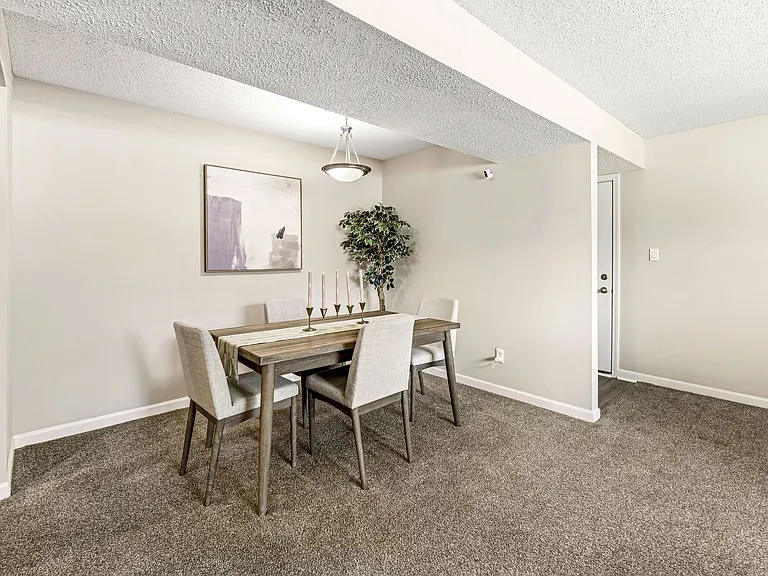 10 West Apartments — Photo 27