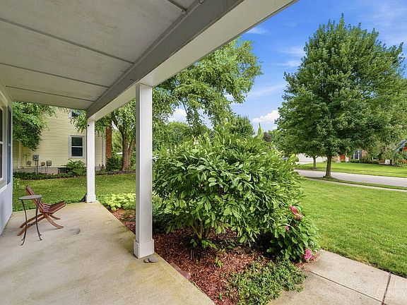 5th image of 9233 Meadow Dr