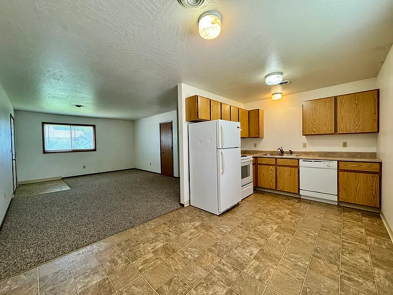 2340 Fairview Ave — Photo 23