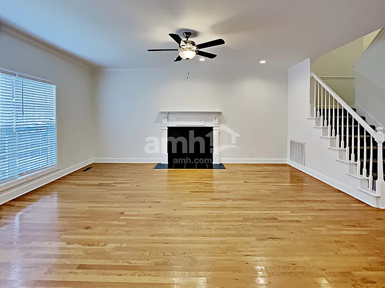 2533 Kilkenny Ct — Photo 8