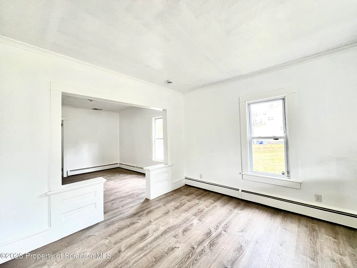 Building Photo - 207 Midway Ave
