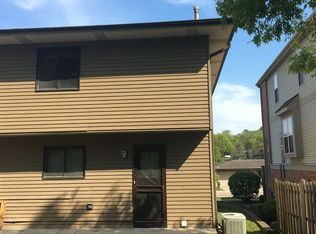 514 N Harrison St APT D, Algonquin, IL 60102