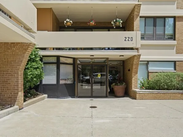 220 Dithridge #603, Pittsburgh, PA 15201