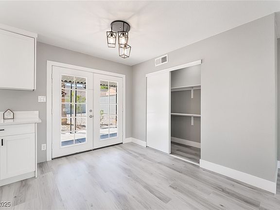 3rd image of 5305 Sugarfoot Ave