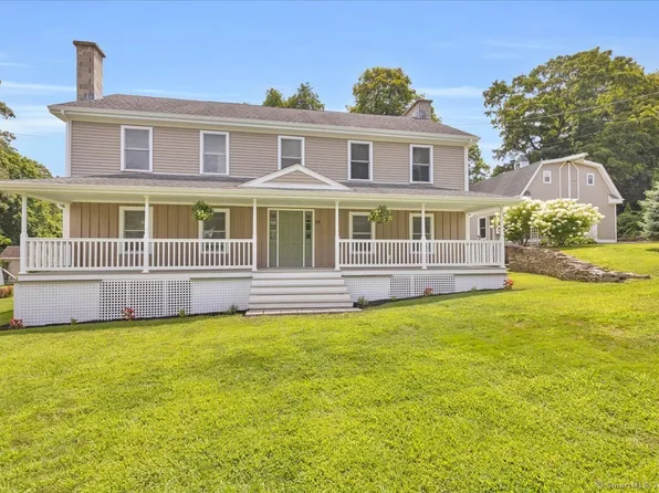 19 Lake Road, Portland, CT 06480