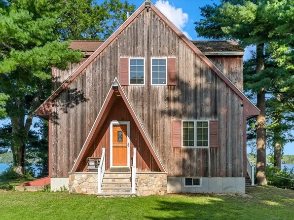 22 Langlois Pnes, Lakeville, MA 02347