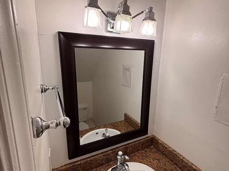 615 A Morehead Ave #2 — Photo 3