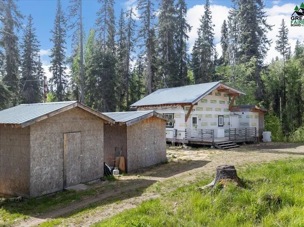 1429 Liard Ln, Fairbanks, AK 99709