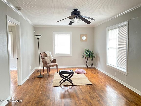 3rd image of 188 Mimosa Pl