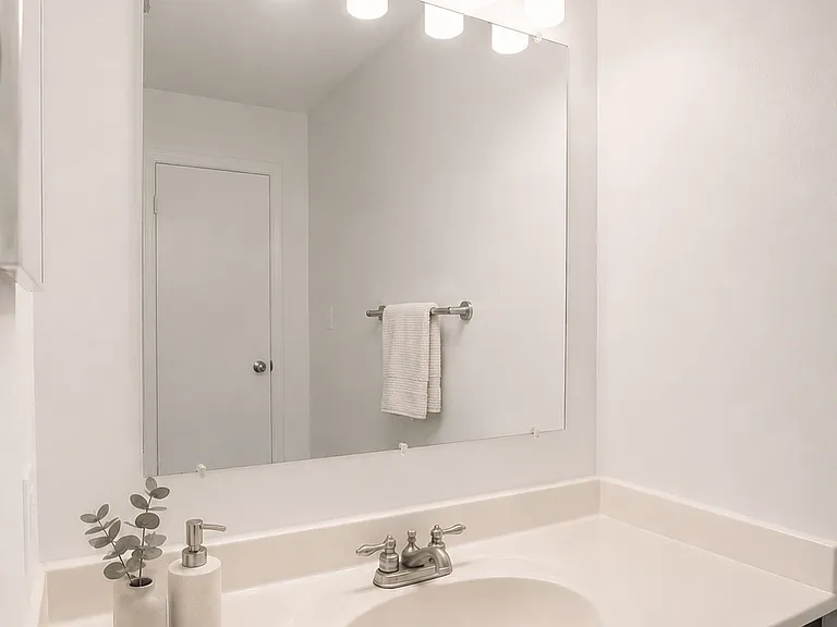 The Lodge Apartments — Photo 14