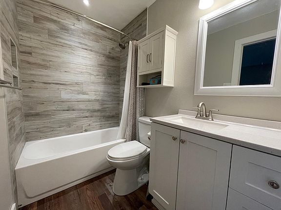 5th image of 8004 Croftwood Dr