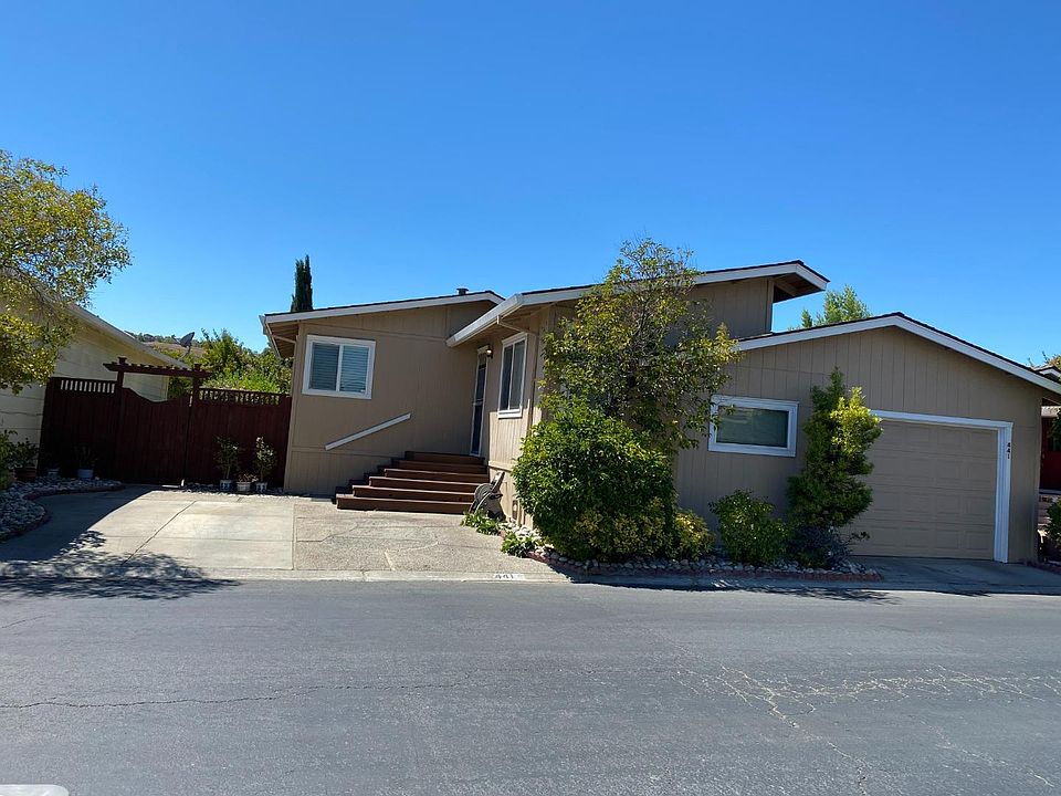 1st image of 441 Chateau La Salle Dr #441