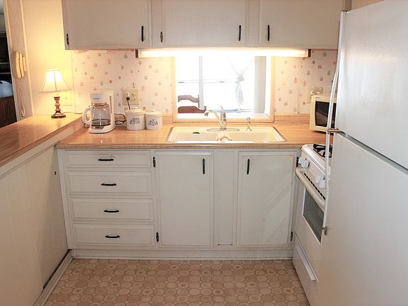 3rd image of 304 N Coral Dr #237
