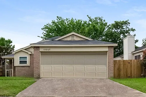 13207 Pebblewalk Cir S Photo 1