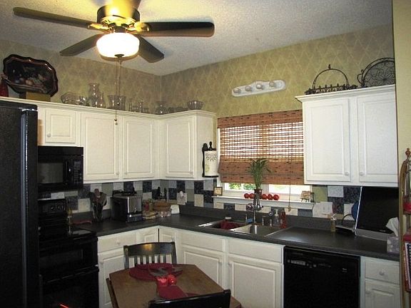 4th image of 418 Glen Crest Dr