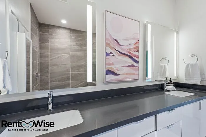 594 Hudson Ave — Photo 21
