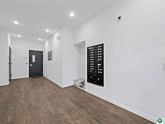2nd image of 123 N Lumber St #3D