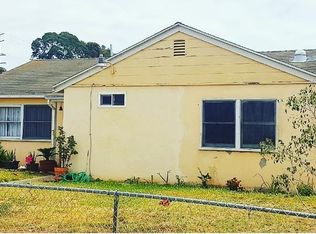 664 E Nectarine St, Oxnard, CA 93033