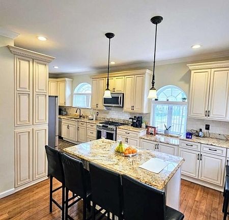 4th image of 89 Rose St