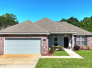 2421 Rhonda Ave, Ocean Springs, MS 39564