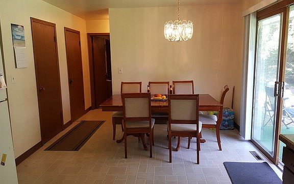3rd image of 2915 Carriage Ln