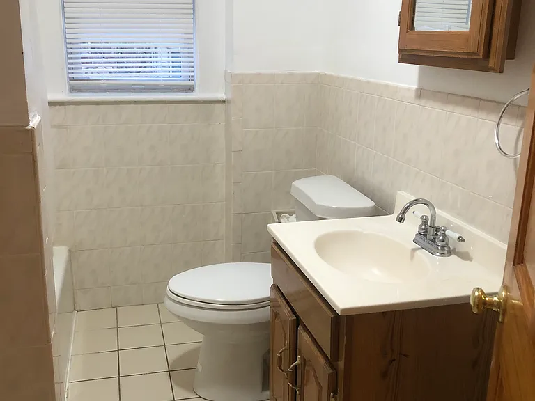 189 Lowell St #1 — Photo 6