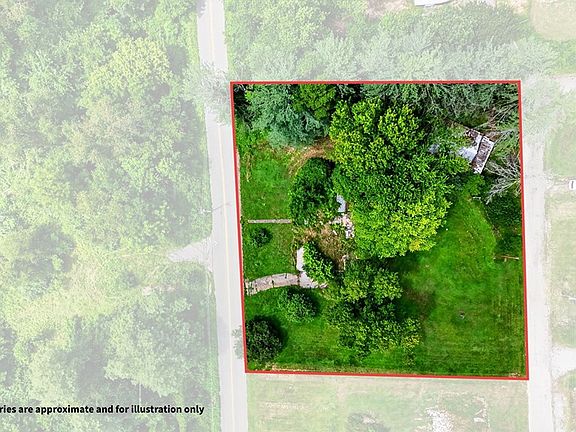2nd image of 218 Cozy Glen Rd