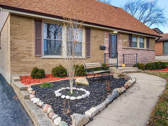 2nd image of 17324 Odell Ave