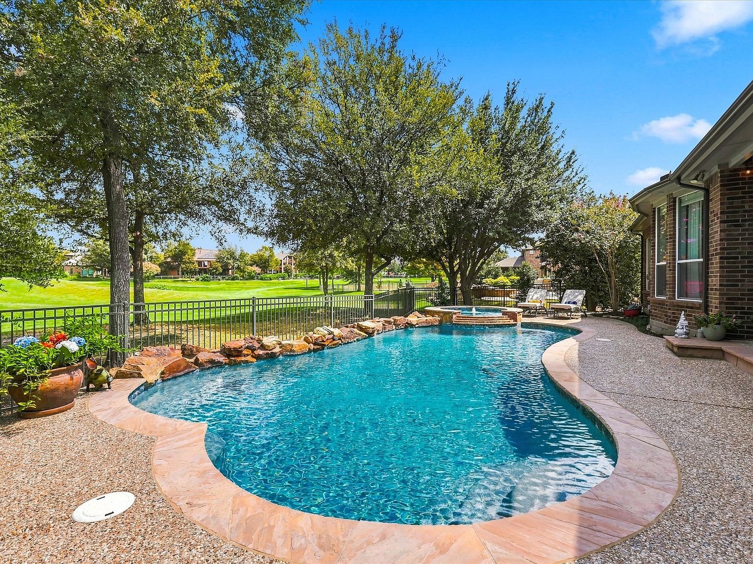 9355 Blanco Dr