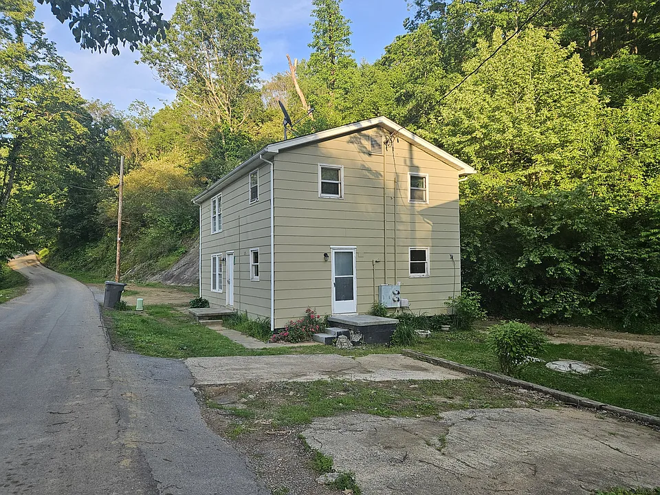 150 Edgewater Rd #2A