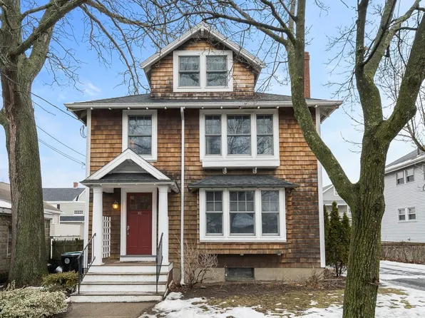 10-12 Upland Rd #2, Belmont, MA 02478