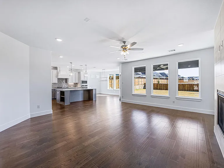 7129 Saginaw Blvd — Photo 6