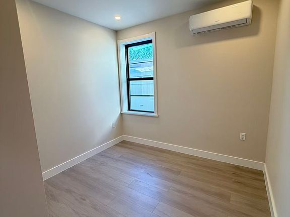 3rd image of 2614 Harway Ave Unit 1