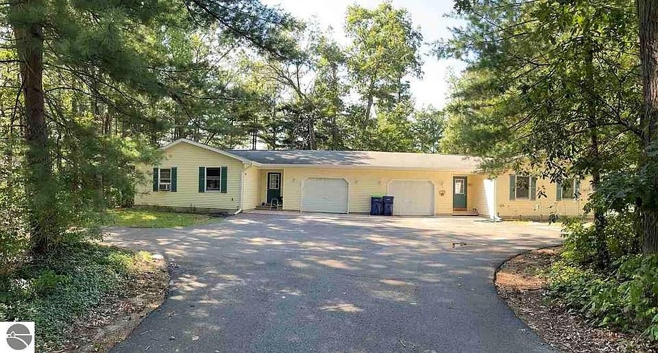1st image of 1746 Linden Ave