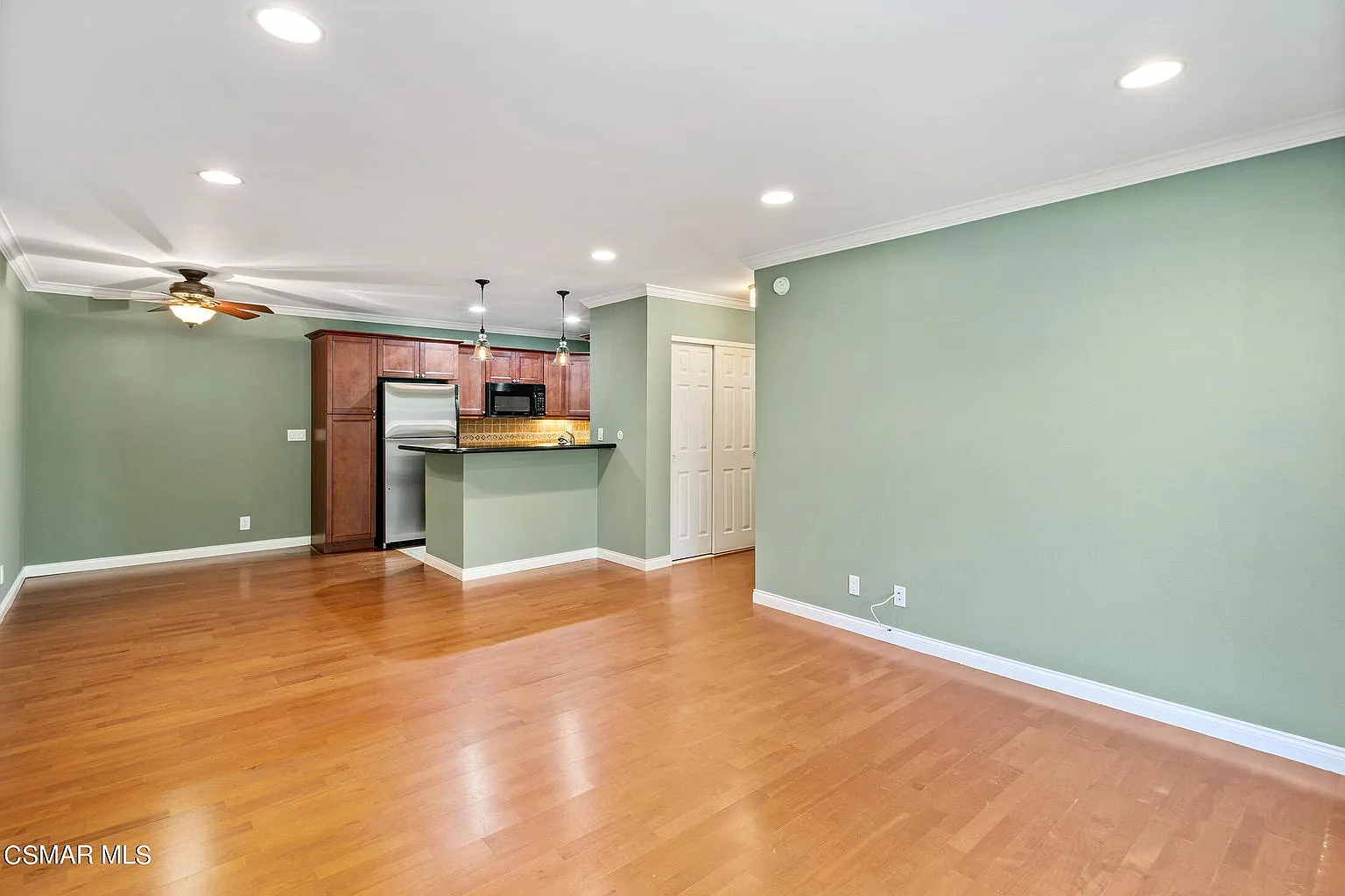 1 bed, 774 sqft, $2,700 — Photo 2
