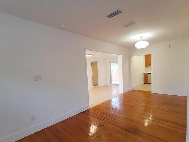 2314 Buckminster Cir — Photo 13