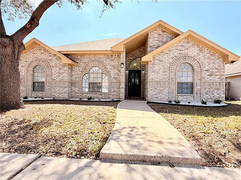2505 W Sandpiper Ave — Photo 2