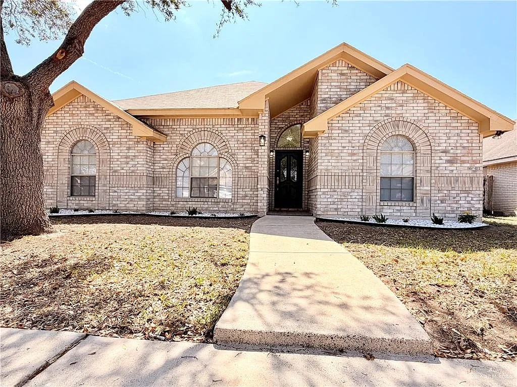 Building Photo - 2505 W Sandpiper Ave