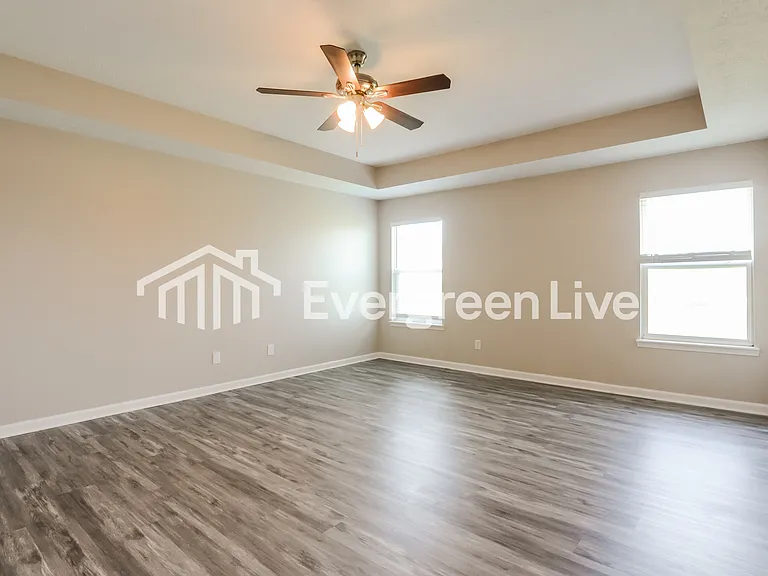 1120 Sedgehill Ln — Photo 8
