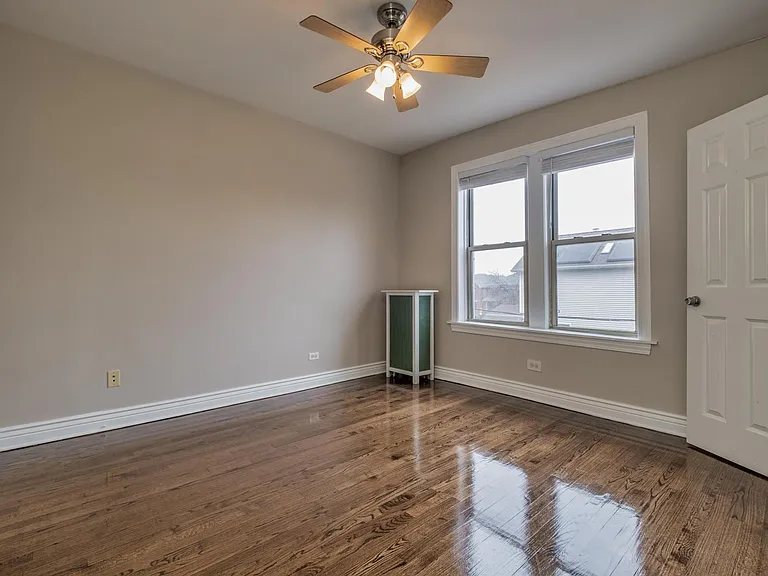 2450 W Addison St #2A — Photo 6