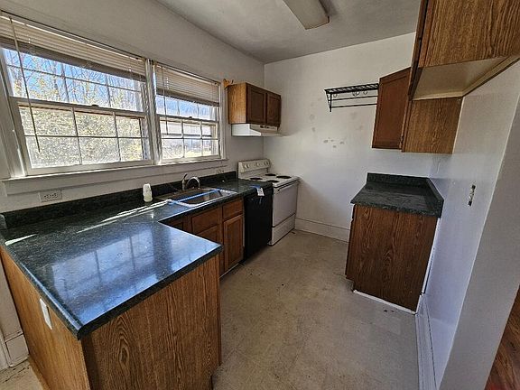 4th image of 460 Morewood Rd