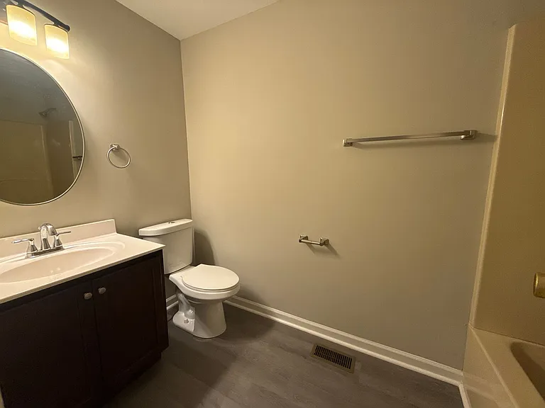 1307 Gentry Ter — Photo 18