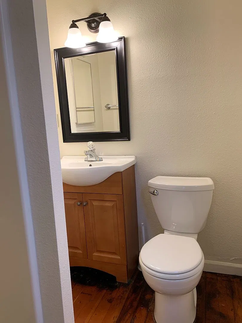 Harborview Apartments — Photo 1