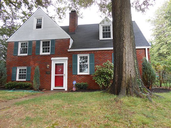 2nd image of 2320 S Joyce St