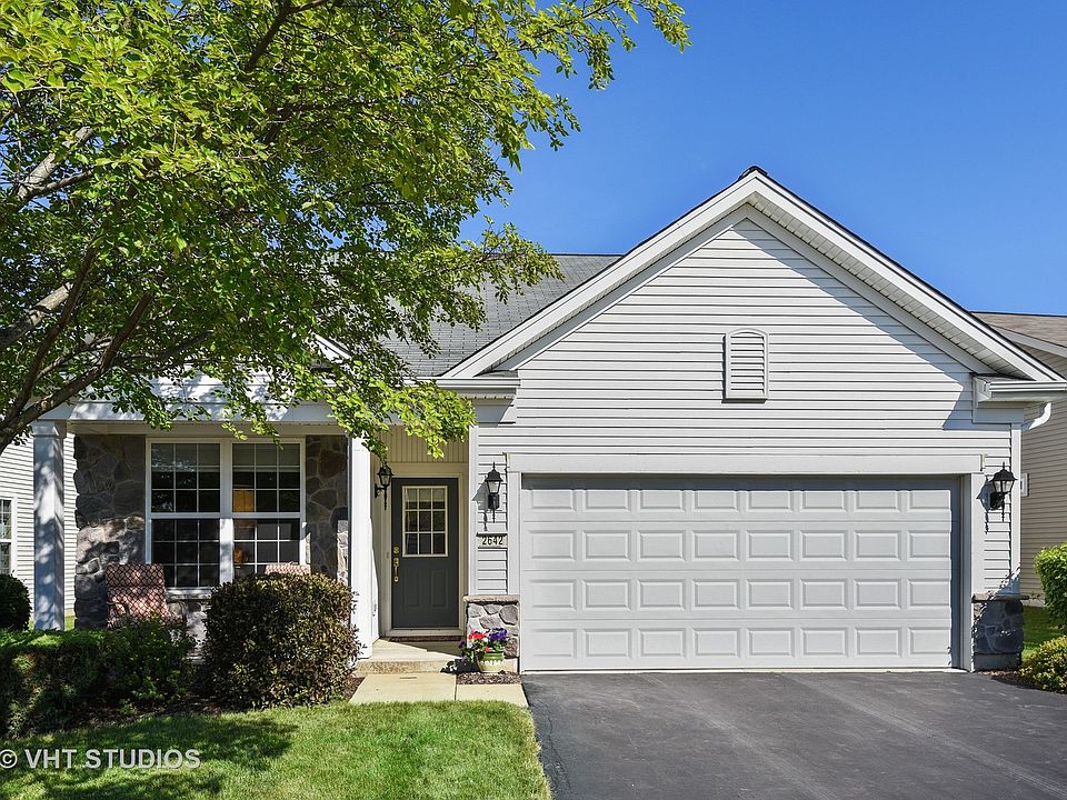 1st image of 2642 Venetian Ln