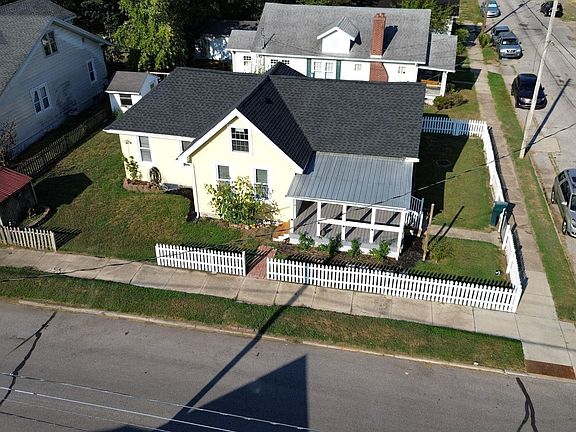 2nd image of 425 S 4th St