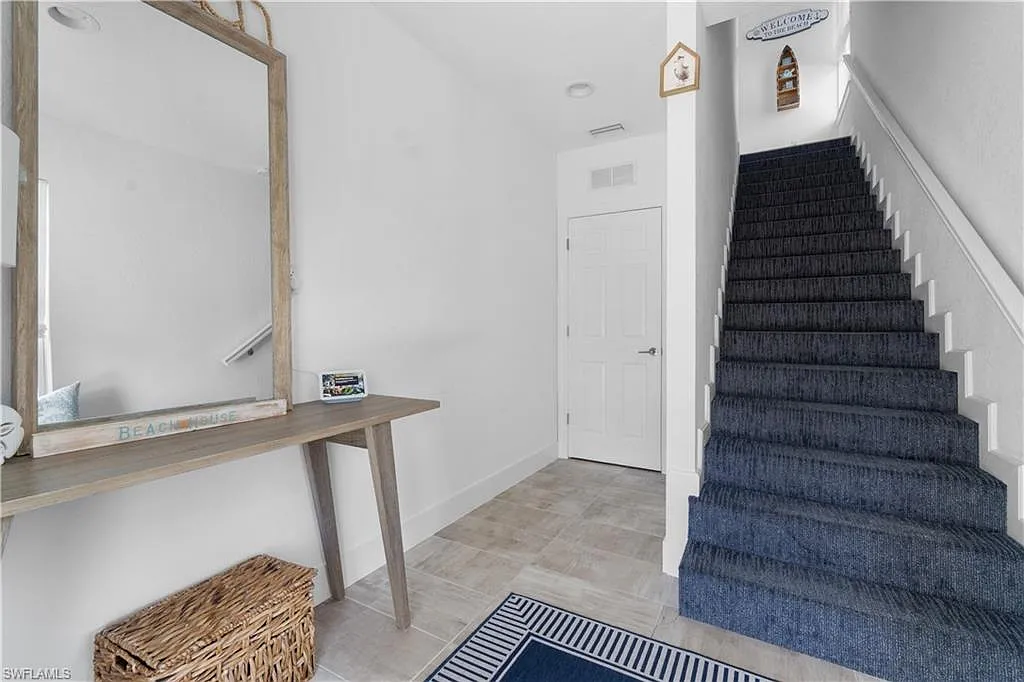 3 bed, 4.0 bath, 2374 sqft, $15,000 — Photo 4