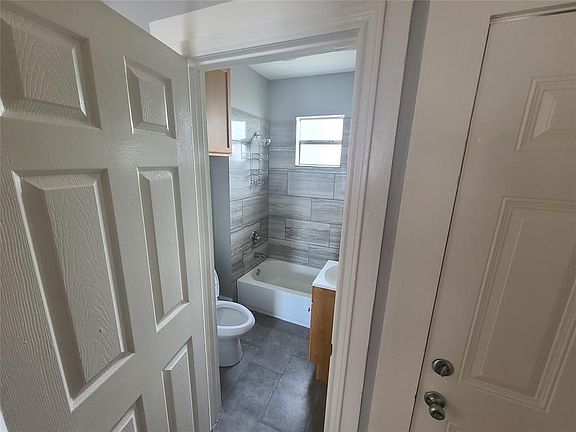 2nd image of 1204 26th St