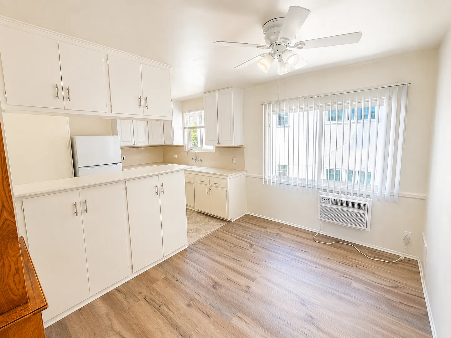 Camarillo 10250 — Photo 3